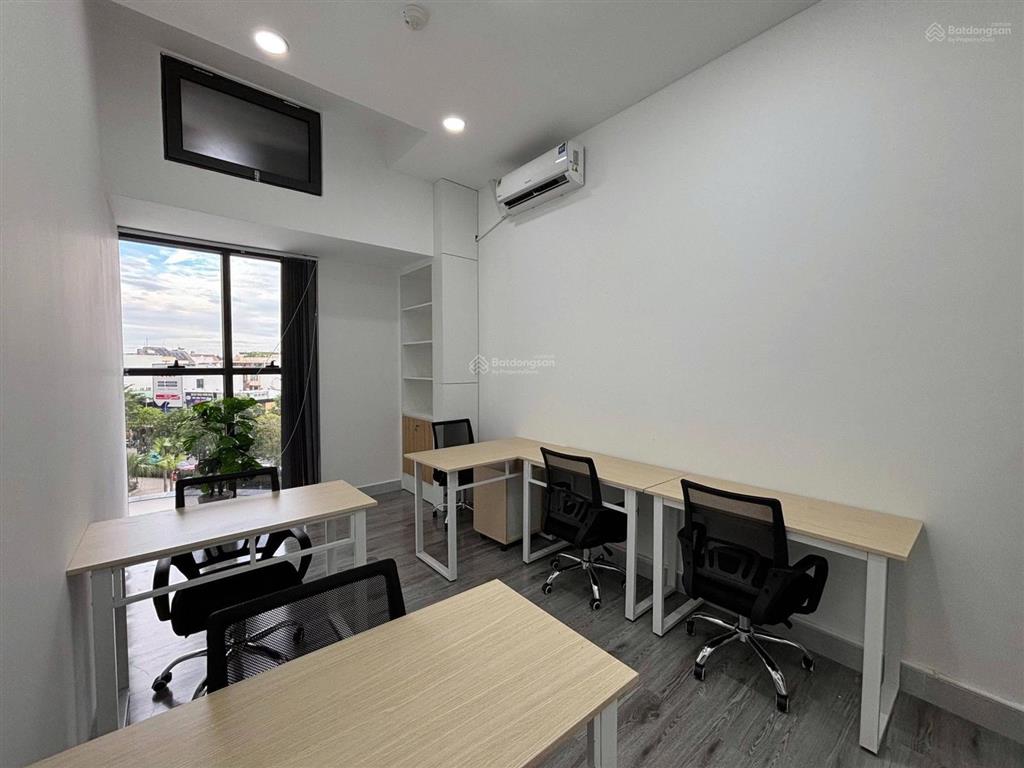 Cho thuê văn phòng làm việc officetel dt lớn 62m2 the sun avenue  ngăn sẵn phòng riêng, có bàn ghế