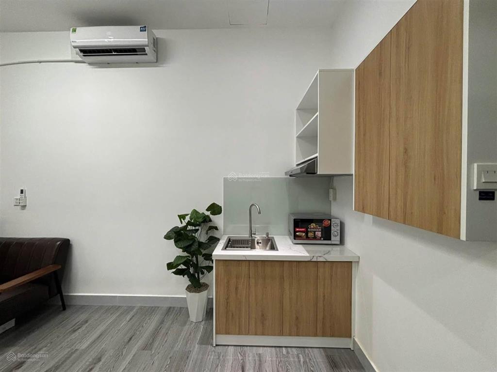 Cho thuê văn phòng làm việc officetel dt lớn 62m2 the sun avenue  ngăn sẵn phòng riêng, có bàn ghế