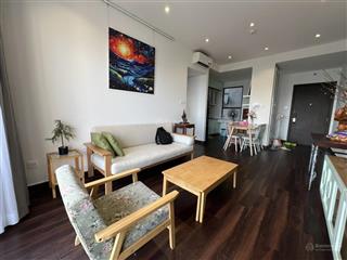 Cần tìm khách thuê căn hộ 3 phòng ngủ  2wc the sun avenue, full nội thất, view sông mát mẻ