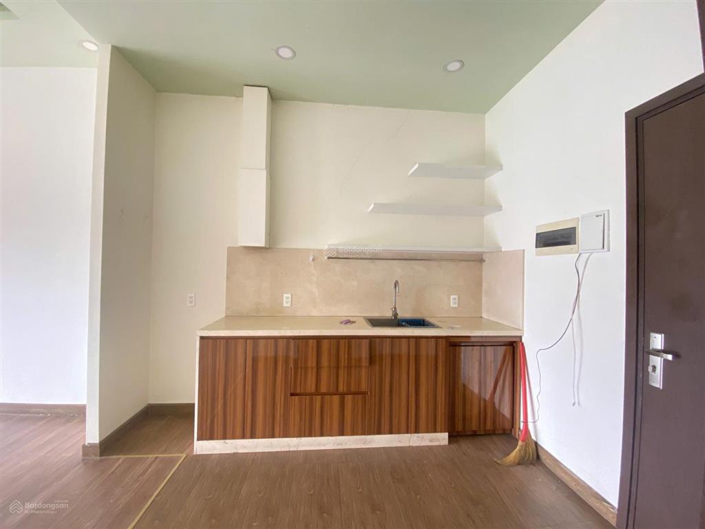 Văn phòng officetel the sun avenue cho thuê 12tr  nội thất cơ bản có bếp, đăng ký kinh doanh được