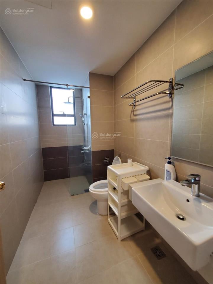Cho thuê căn hộ full nội thất  3 phòng ngủ  the sun avenue, giá chỉ 24tr