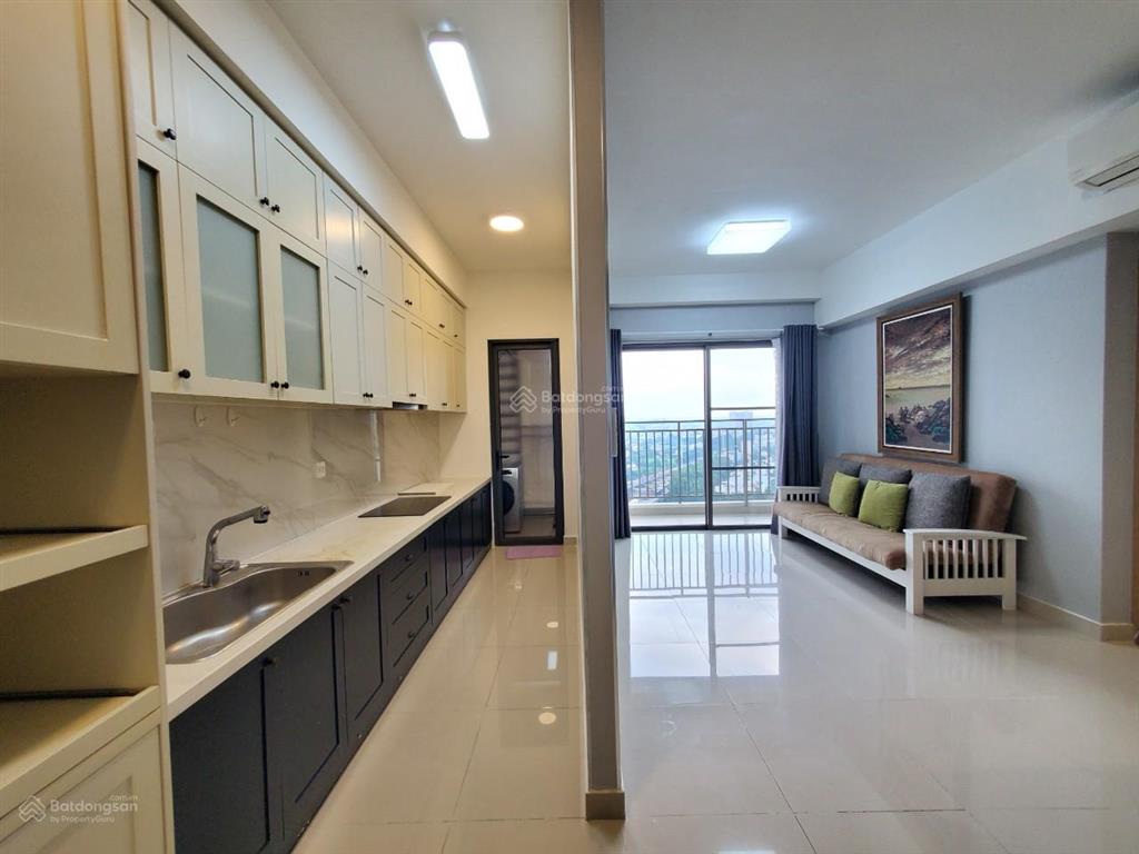 Cho thuê căn hộ full nội thất  3 phòng ngủ  the sun avenue, giá chỉ 24tr