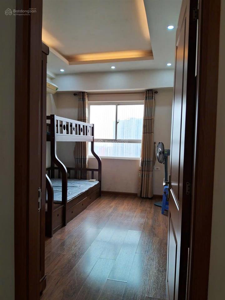 Gia đình cho thuê căn hộ c14 bắc hà 109m2 3 ngủ 2 vệ sinh  0985 409 ***