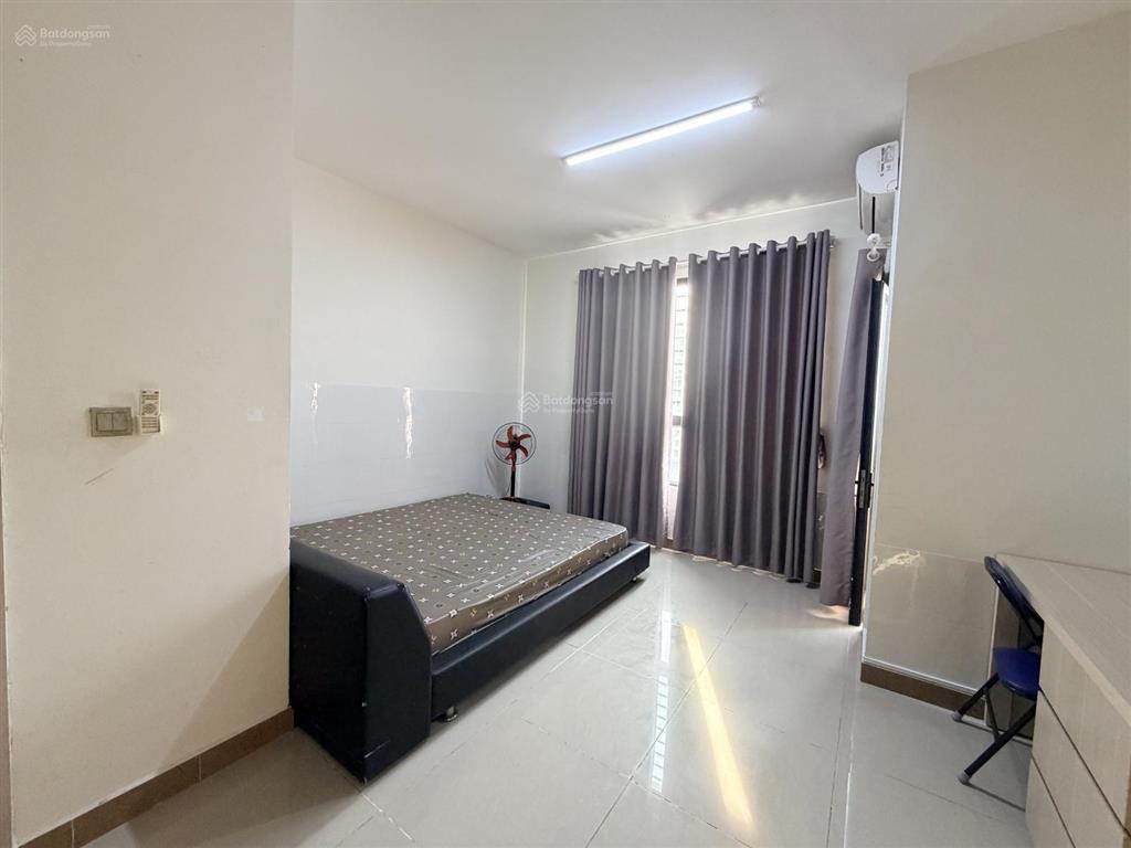 Cho thuê phòng master toilet riêng trong phòng chung cư era town đức khải