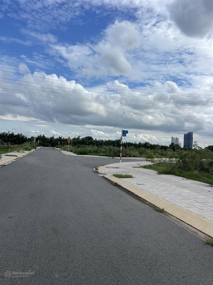 Bán đất nền đại học quốc gia 245, phú hữu, quận 9, đủ diện tích  rõ ràng giá tốt trong khu vực