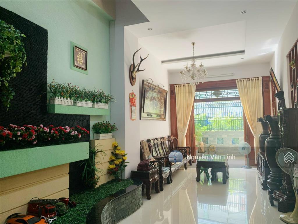 Siêu phẩm ! đường 12m  cách mạng tháng 8 quận 3  6,15m x15m , trệt 3 lầu , chỉ 19 tỷ
