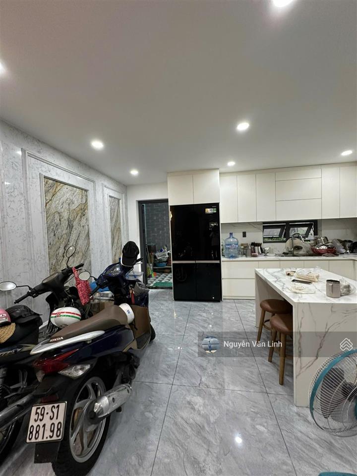 Giá tốt ! nhà mtnb bàu cát , 5.5mx24m , 5 tầng nhà mớicó thang máy , giá chỉ 19,9 tỷ