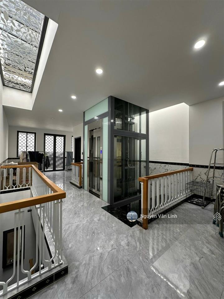 Giá tốt ! nhà mtnb bàu cát , 5.5mx24m , 5 tầng nhà mớicó thang máy , giá chỉ 19,9 tỷ