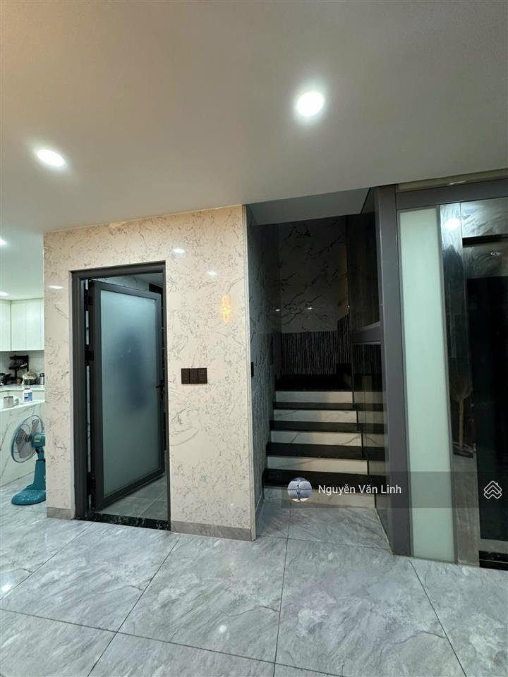 Giá tốt ! nhà mtnb bàu cát , 5.5mx24m , 5 tầng nhà mớicó thang máy , giá chỉ 19,9 tỷ