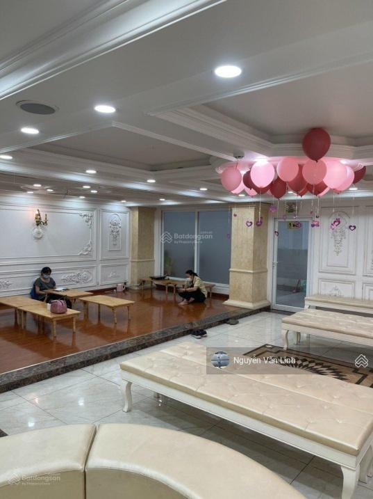 Bán tòa nhà  12mx18m  hầm 7 tầng 1100m2 sàn  ngay ngã 4 bốn xã, chỉ 34.5 tỷ