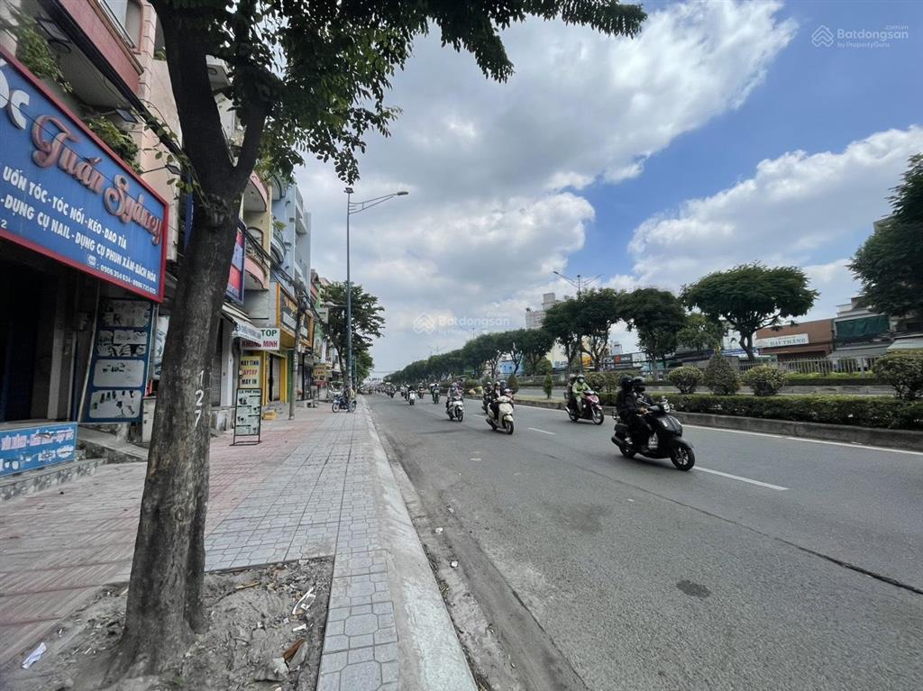 Giá tốt! đón đầu tuyến metro số 2  ngang 7,5m x 9m, 6 tầng, chỉ 13,8 tỷ tl