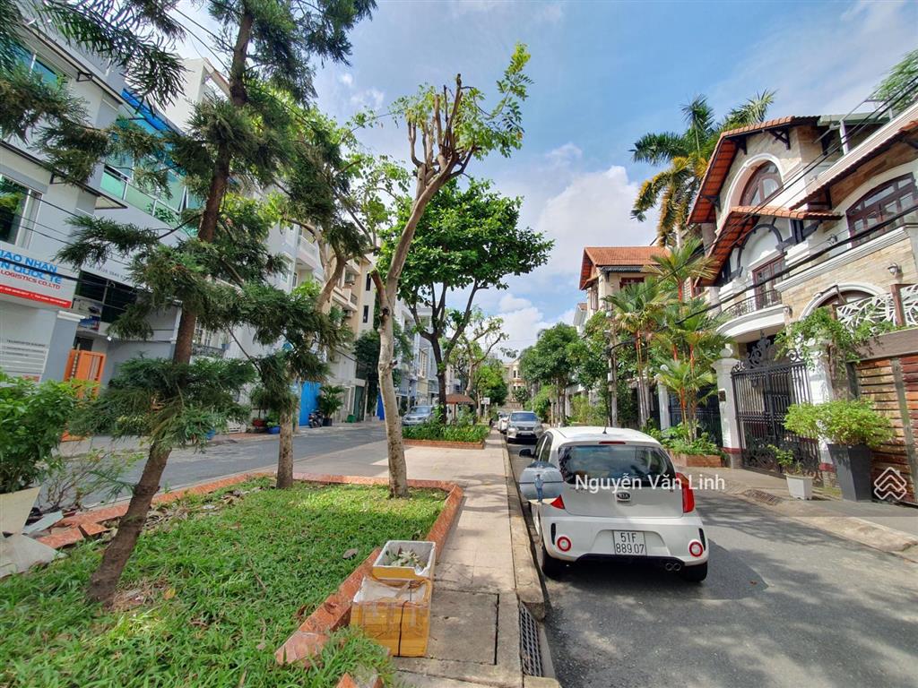 Giá tốt! bán nhà khu sân bay  cửu long p2 tân bình  14m x 14m (160m²), 2 tầng chỉ 20.9 tỷ