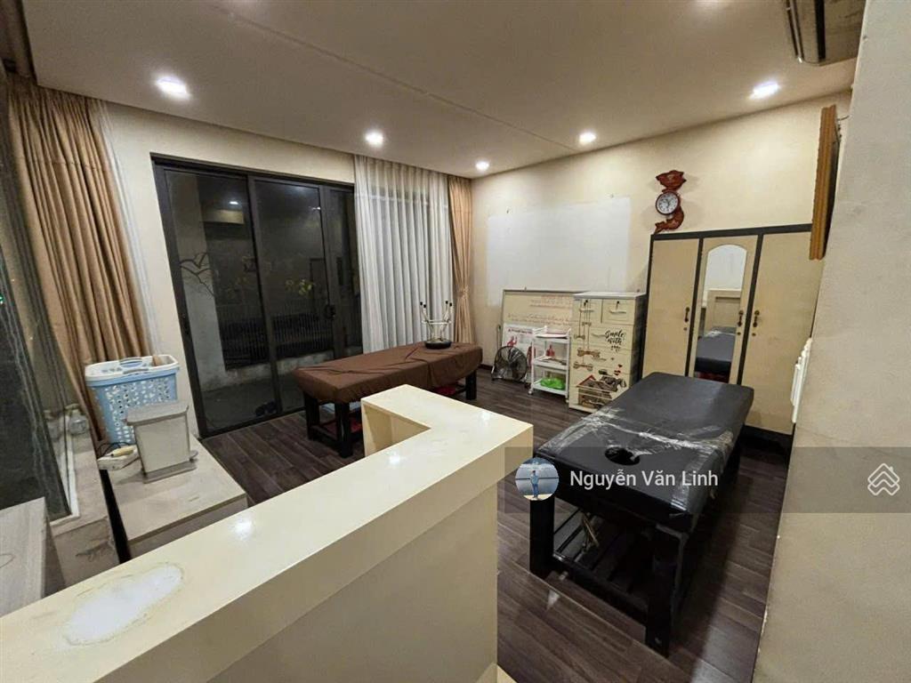 Bán gấp! nhà mặt tiền khu sân bay  giải phóng p4 tân bình, 5,3m x 16m, hầm 5 tầng