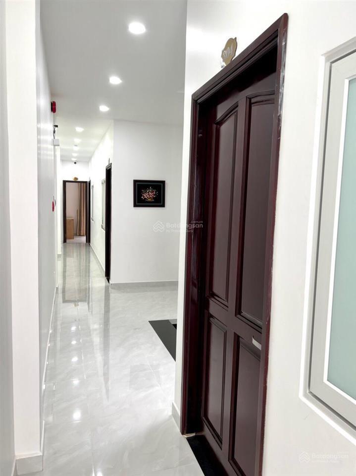 Giá tốt! mặt tiền bạch đằng p2 tân bình, 4,7mx22m, 4 tầng thang máy  hđt 45tr, chỉ 21 tỷ