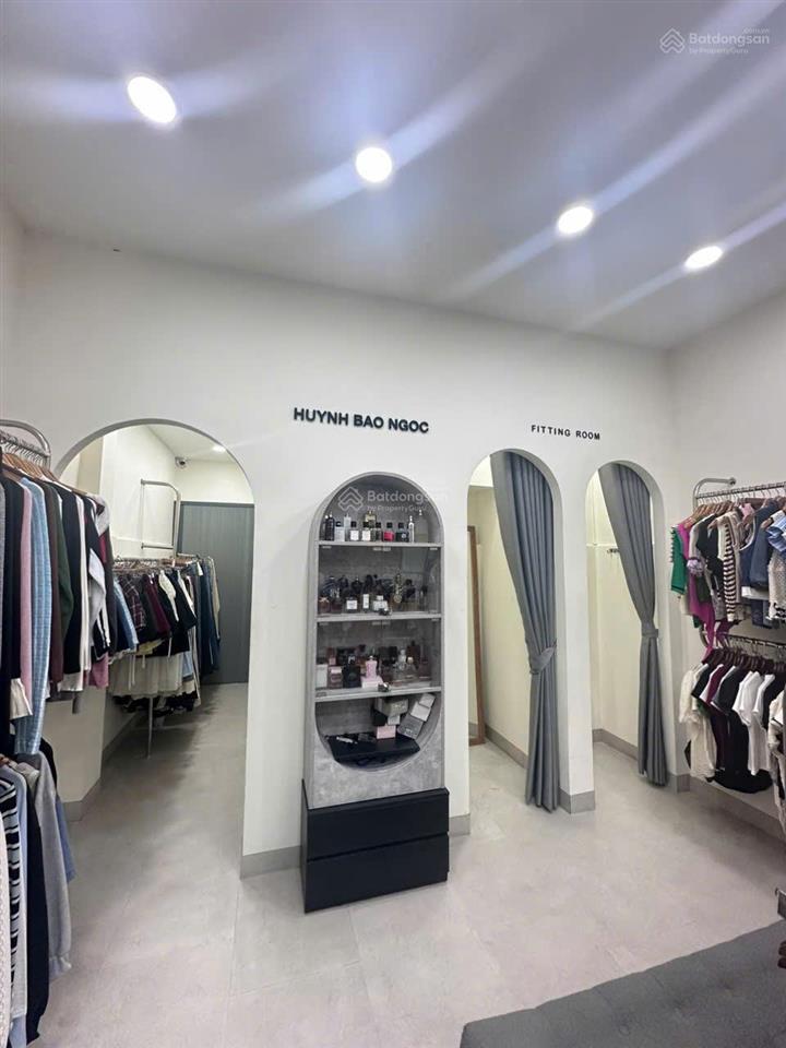 Giá tốt! bán nhà đường đồng đen tân bình, 4,1mx18m, trệt 3 lầu, hẻm 8m, cách mặt tiền 50m