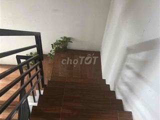 cần 1 bạn gái ỏ k có đồ nhiều vi đã có sẵn đồ  riêng phòng chung