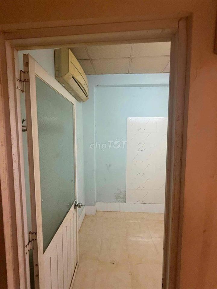 phòng mái lạnh rất sạch xẽ và thoán mát