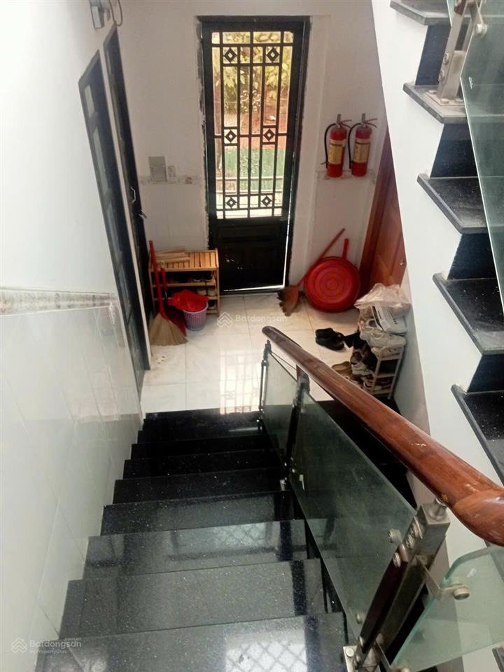 Bán nhà chdv hẻm nhựa xe tải vào cửa 10 phòng cho thuê full 360tr/năm gần hiệp thành city chỉ 6,9tỷ