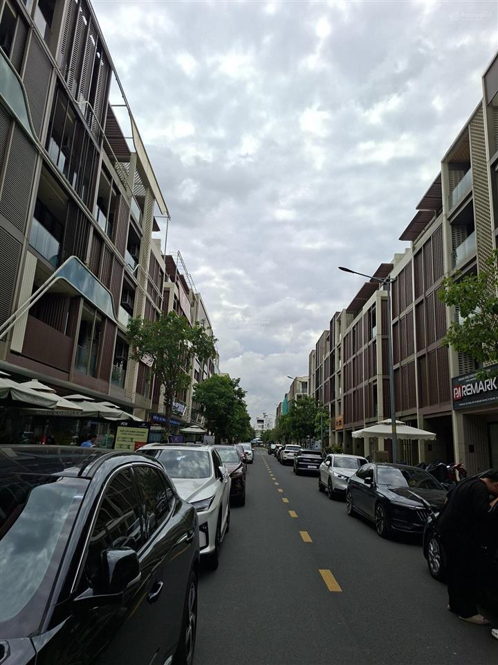 Cho thuê shophouse nhà phố thương mại căn góc 3 mt