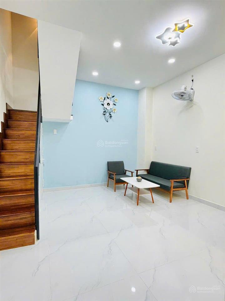 Bán nhà 1 trệt 3 lầu + sân thượng mới đẹp 100%  đường trường chinh  quận tân bình