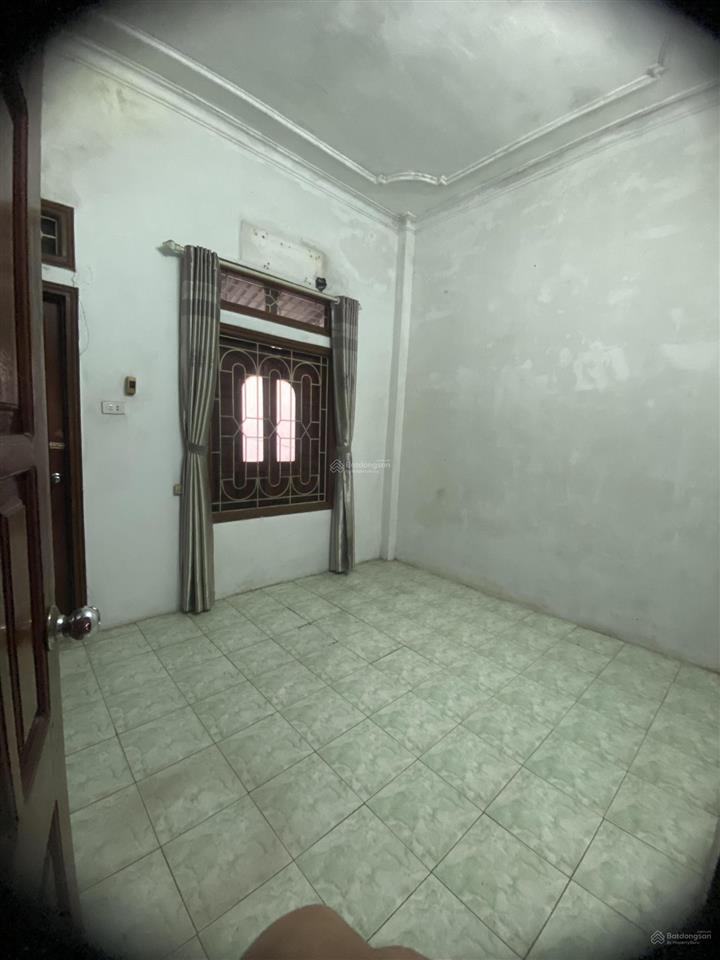 Cho thuê nhà riêng tại số 34 ngõ 667/9 nguyễn văn cừ, 5.5 triệu/th, 80m2