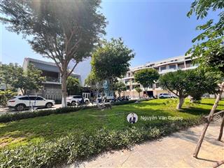 Nhà đẹp 3 tầng mặt tiền bùi viện  hoà cường  ngay công viên và sông hàn