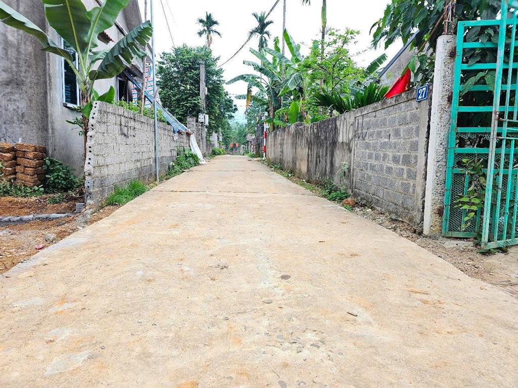Đất yên trung thạch thất tc hơn 3 tỷ mặt tiền rộng 15m đất ở 200m tổng dt 390m .ô tô tránh