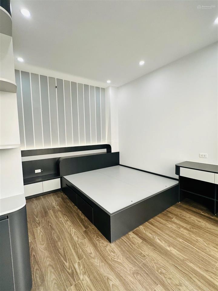 Bán cc a2 kim giang, 5,9 tỷ, 70m2, 3pn, 2wc, nhà đẹp full nội thất  hot