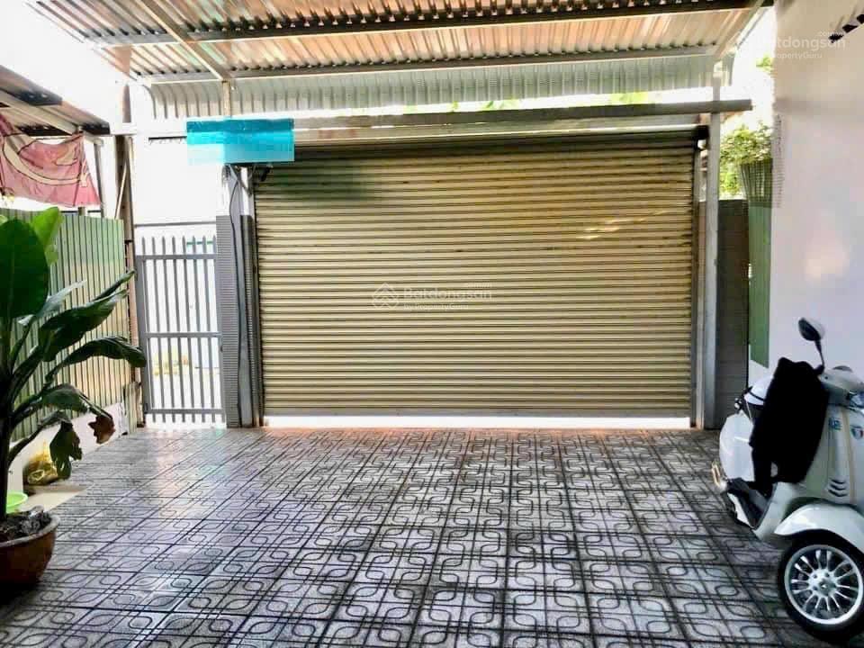 Bán đất tặng nhà cấp 4 còn mới đẹp phú lợi cũ (phường phú lợitp. hcm) 2 mt trước sau nhựa thông 4m