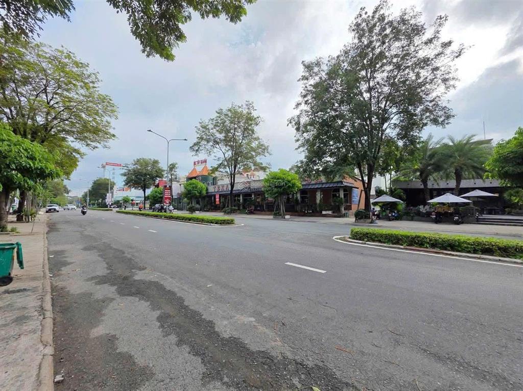 3 lô vip liền kề kdc chánh nghĩa mt đường hoàng văn thụthủ dầu một ngang 15m xây làm gì cũng đẹp