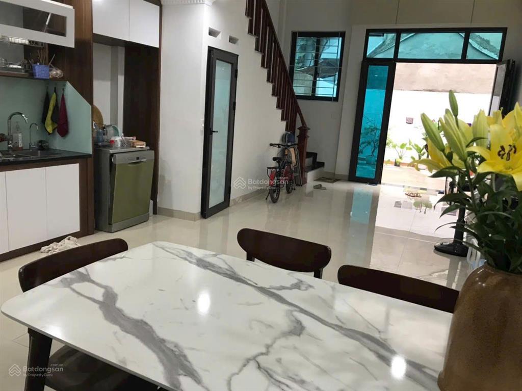 Bán nhà 5 tầng tại tứ hiệp thanh trì, 50m² dùng riêng, thêm sân chung rộng 30m², giá 8,6 tỷ