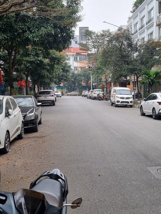 Bán nhà LK khu DV Cây Quýt diện tích 44m2 ngõ ô tô tránh nhau, vỉa hè rộng LH 0945255902