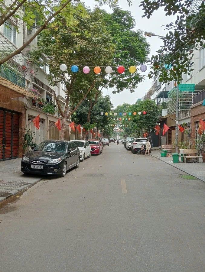 Bán nhà LK KĐT mới Văn Phú diện tích 90m2 giá 23 tỷ LH 0945255902