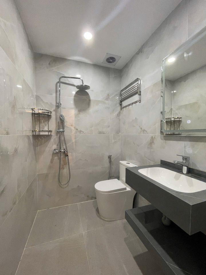 Bán nhà LK KĐT Văn Khê diện tích 80m2, mặt tiền 5m LH 0945255902