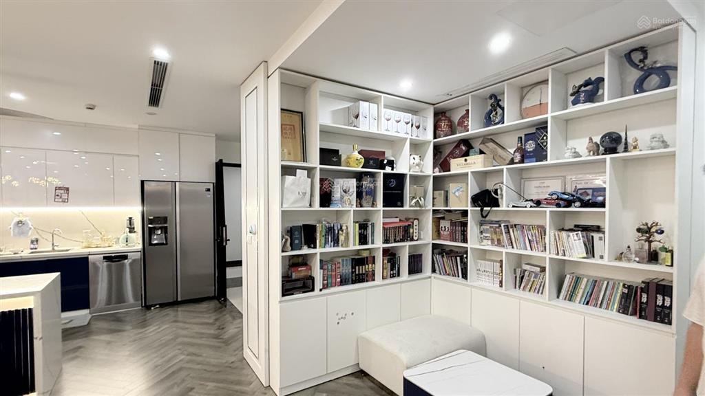 Gia đình có căn hộ cần bán. mẫu căn hiếm s 155m2 ban công vườn treo hpc landmark 105 tố hữu hà đông