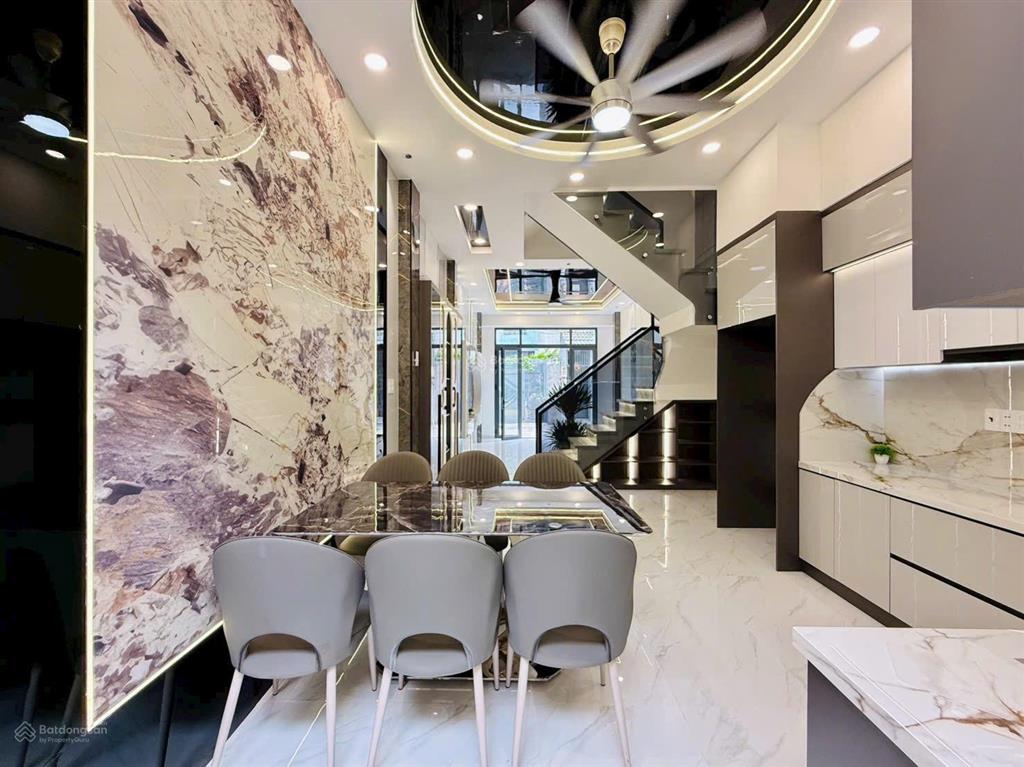 Chủ cần bán căn nhà mới xây tâm huyết tại thạnh xuân gần chợ minh phát