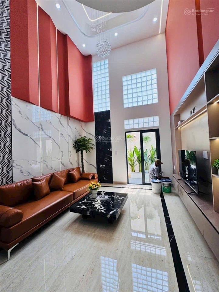 Nhà phố mới 100%  1 trệt 3 lầu  chỉ hơn 6 đồng
