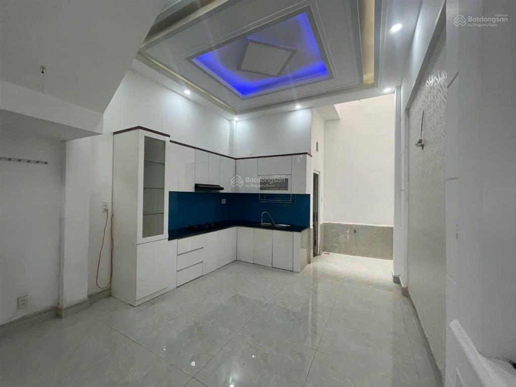 Cần bán căn nhà xây kiên cố ở tx22  hẻm xe hơi 8m  dân trí