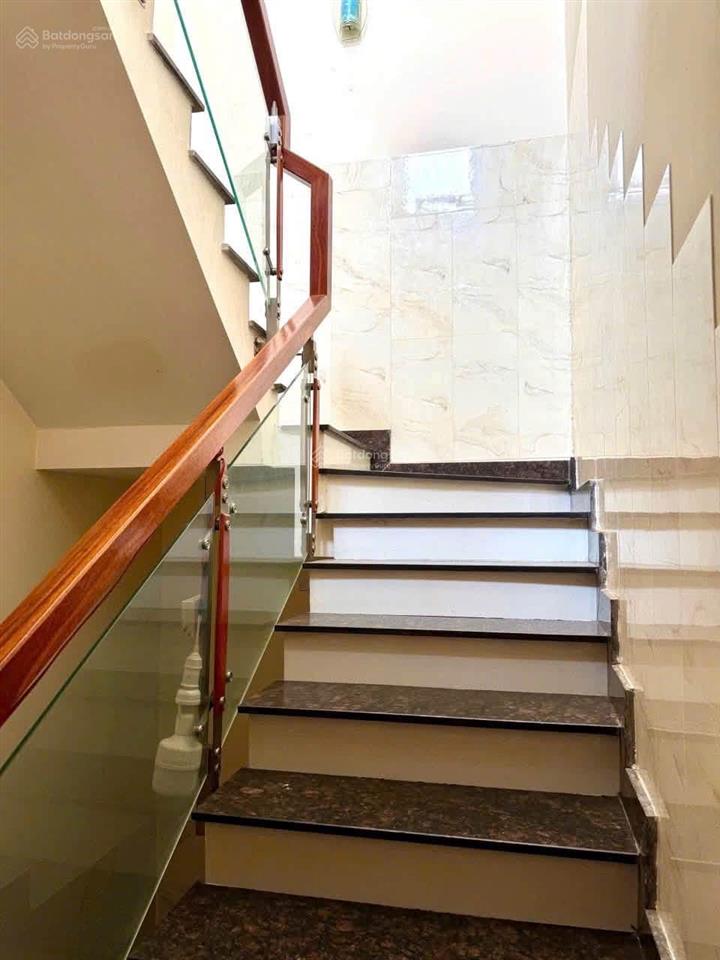 Cần bán nhà gần chợ cầu đồng quận 12  chưa qua kinh doanh