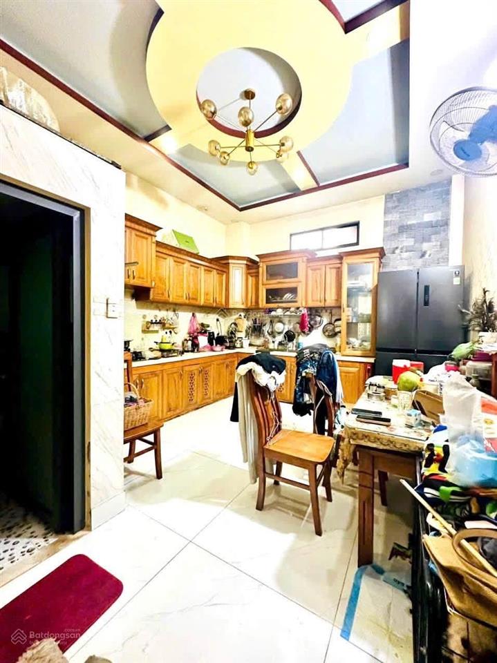 Cần bán nhà gần chợ cầu đồng quận 12  chưa qua kinh doanh