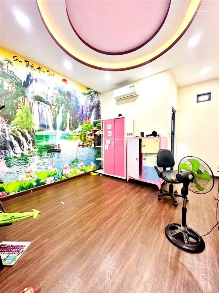 Cần bán nhà gần chợ cầu đồng quận 12  chưa qua kinh doanh