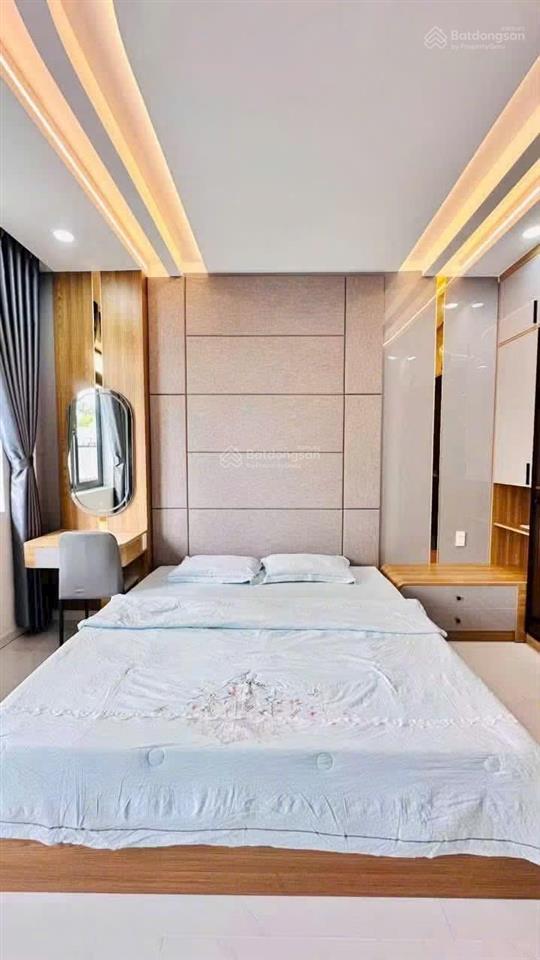 Giảm giá bán gấp nhà mới xây thạnh xuân 33  hẻm 6m xe hơi đỗ cửa