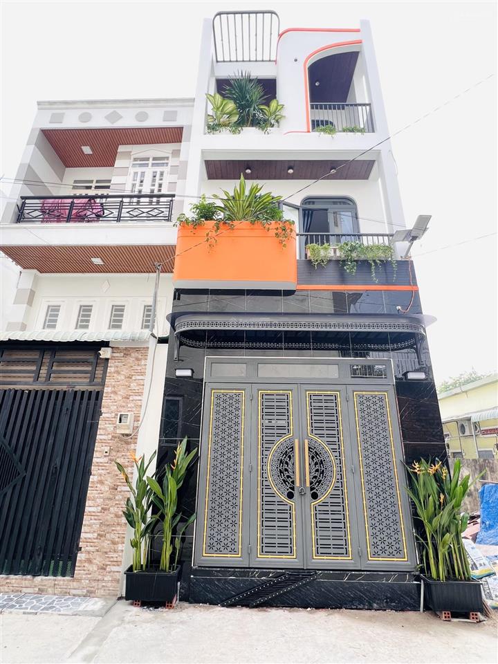 Giảm giá bán gấp nhà mới xây thạnh xuân 33  hẻm 6m xe hơi đỗ cửa