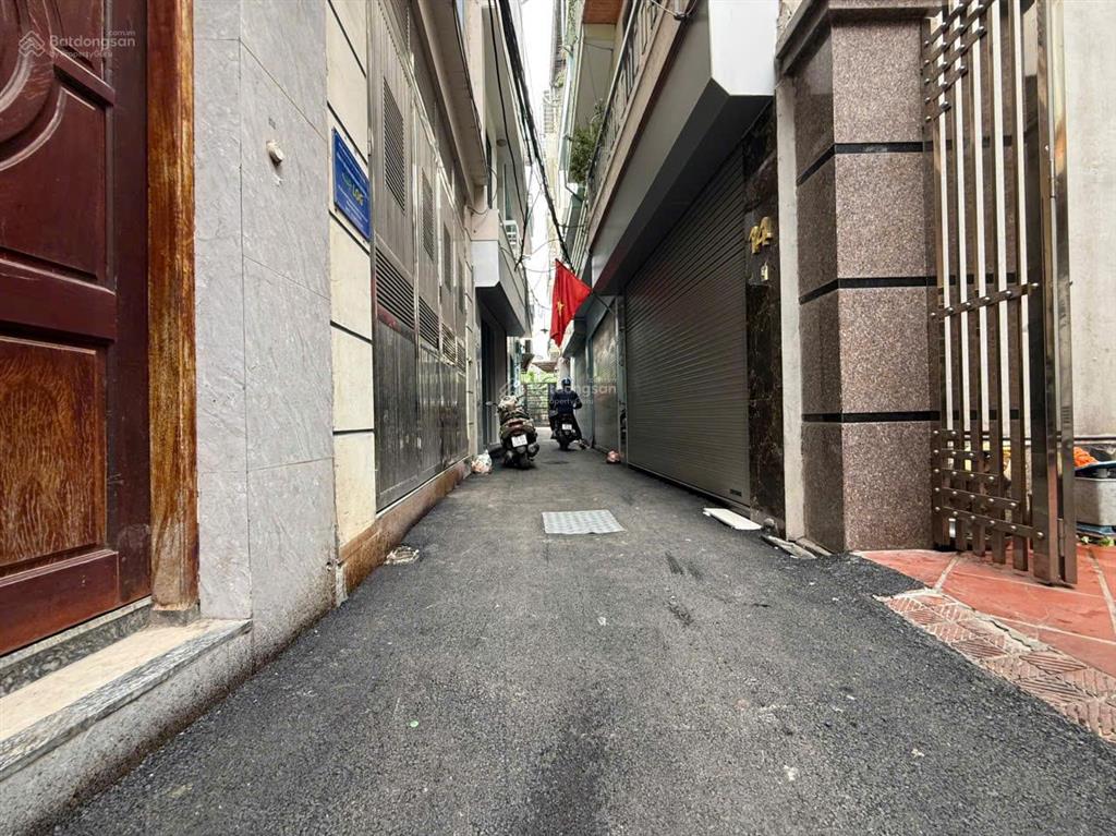 Bán nhà 3 tầng  41m2  quặng tiến đại mỗ giá 7.4 tỷ