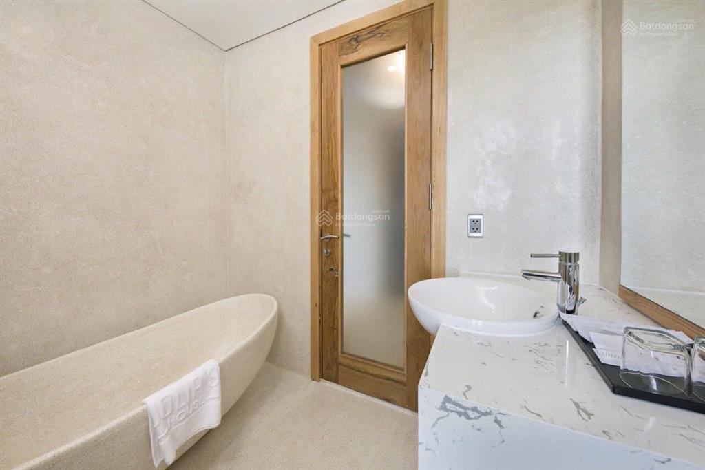 Bán toà căn hộ đổ bí, an thượng. dt 162m2 . phố tây