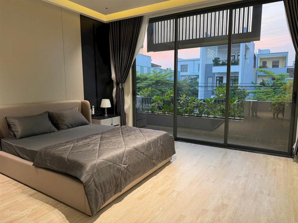 Nhà 3 tầng hòa xuân, nguyễn hiến lê, dt 100m²