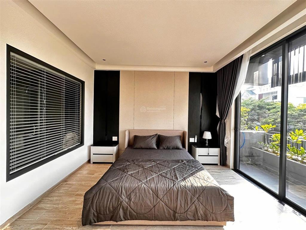 Nhà 3 tầng hòa xuân, nguyễn hiến lê, dt 100m²