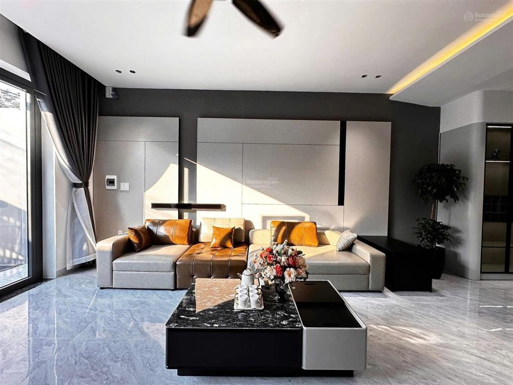 Nhà 3 tầng hòa xuân, nguyễn hiến lê, dt 100m²