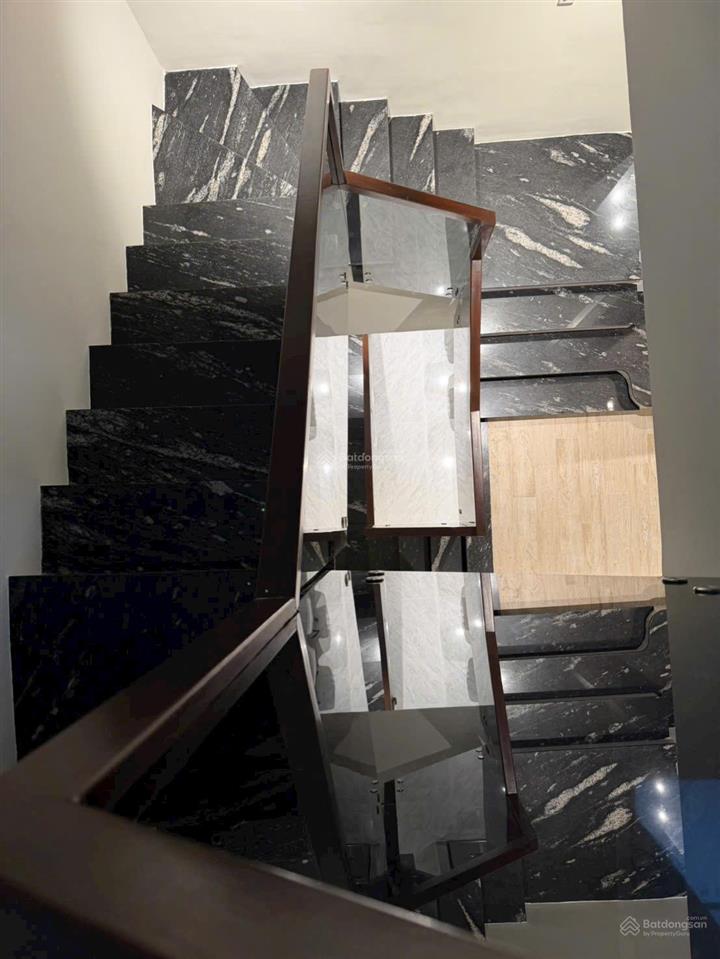 Nhà 3 tầng hòa xuân, nguyễn hiến lê, dt 100m²