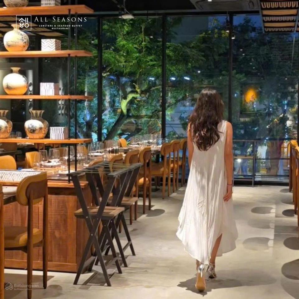 Bán nhà hàng nguyễn văn thoại. dt 196m2 ngang 9m